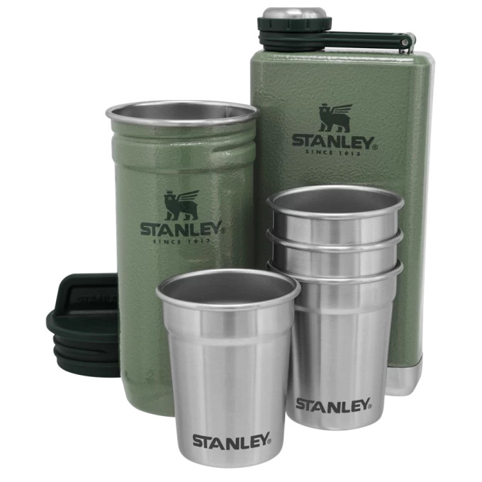 Набор: стопки STANLEY ADVENTURE 0,59L + фляга STANLEY ADVENTURE 0,23L зеленый 10-01883-034 Набор: стопки STANLEY ADVENTURE 0,59L + фляга STANLEY ADVENTURE 0,23L зеленый 10-01883-034
